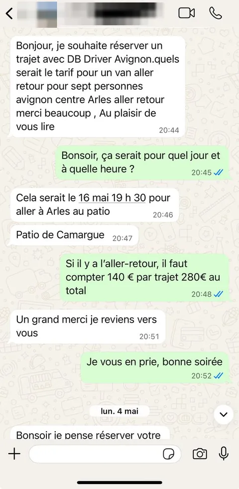 Conversation WhatsApp : demande de trajet aller-retour vers Arles